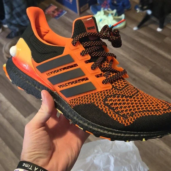 Ultraboost 1.0 Fortnite Colaboration - Picture 3 of 11